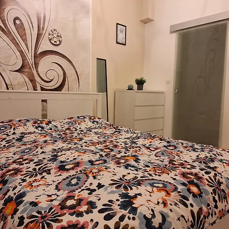 Danube View Apartament *