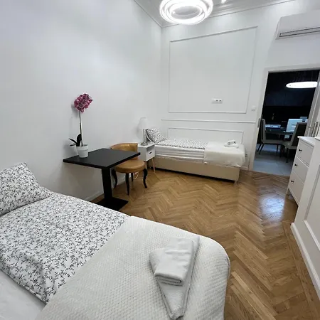 Danube View * Budapesta