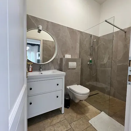 Danube View Apartament *